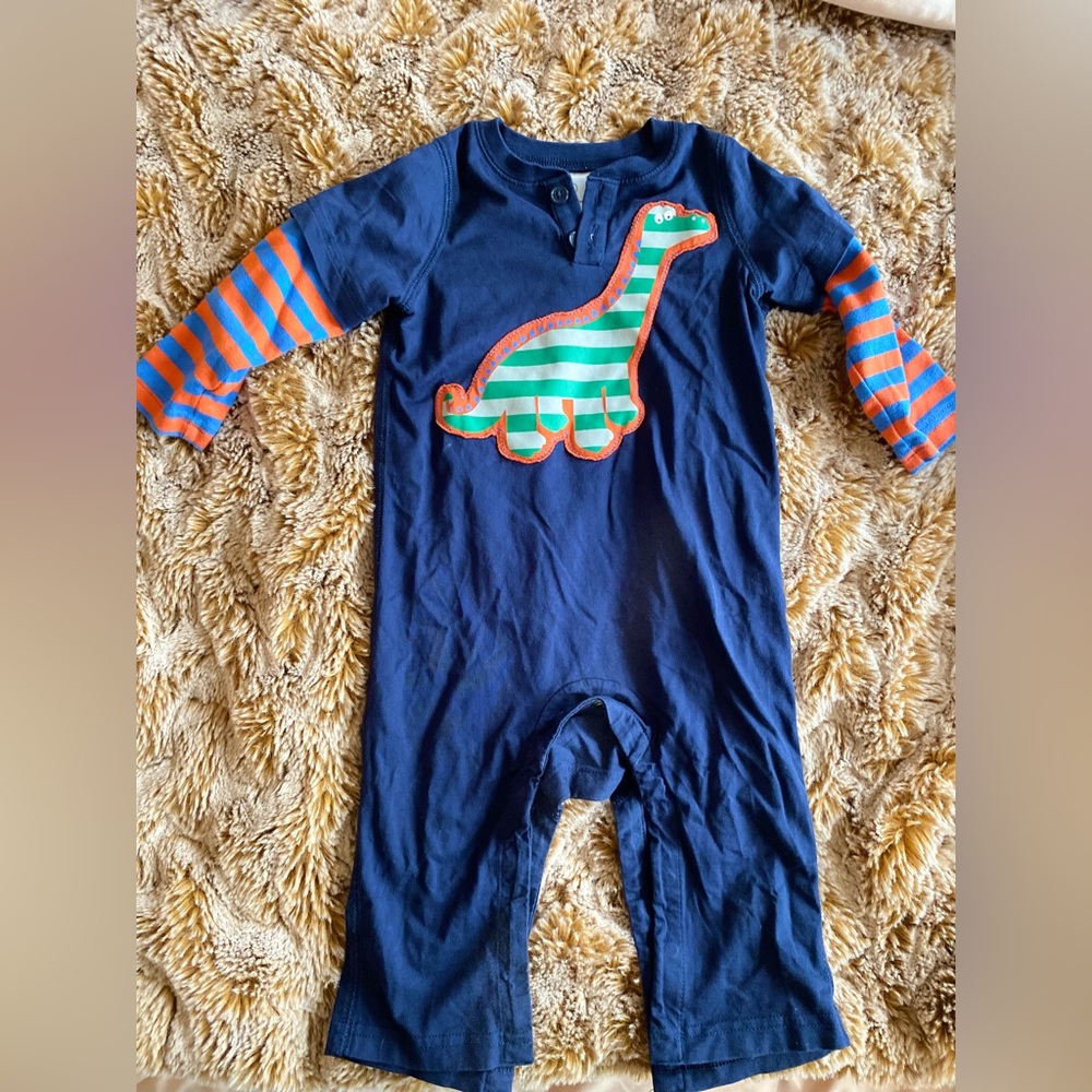 Like new Hanna Anderson long sleeve dinosaur jumper